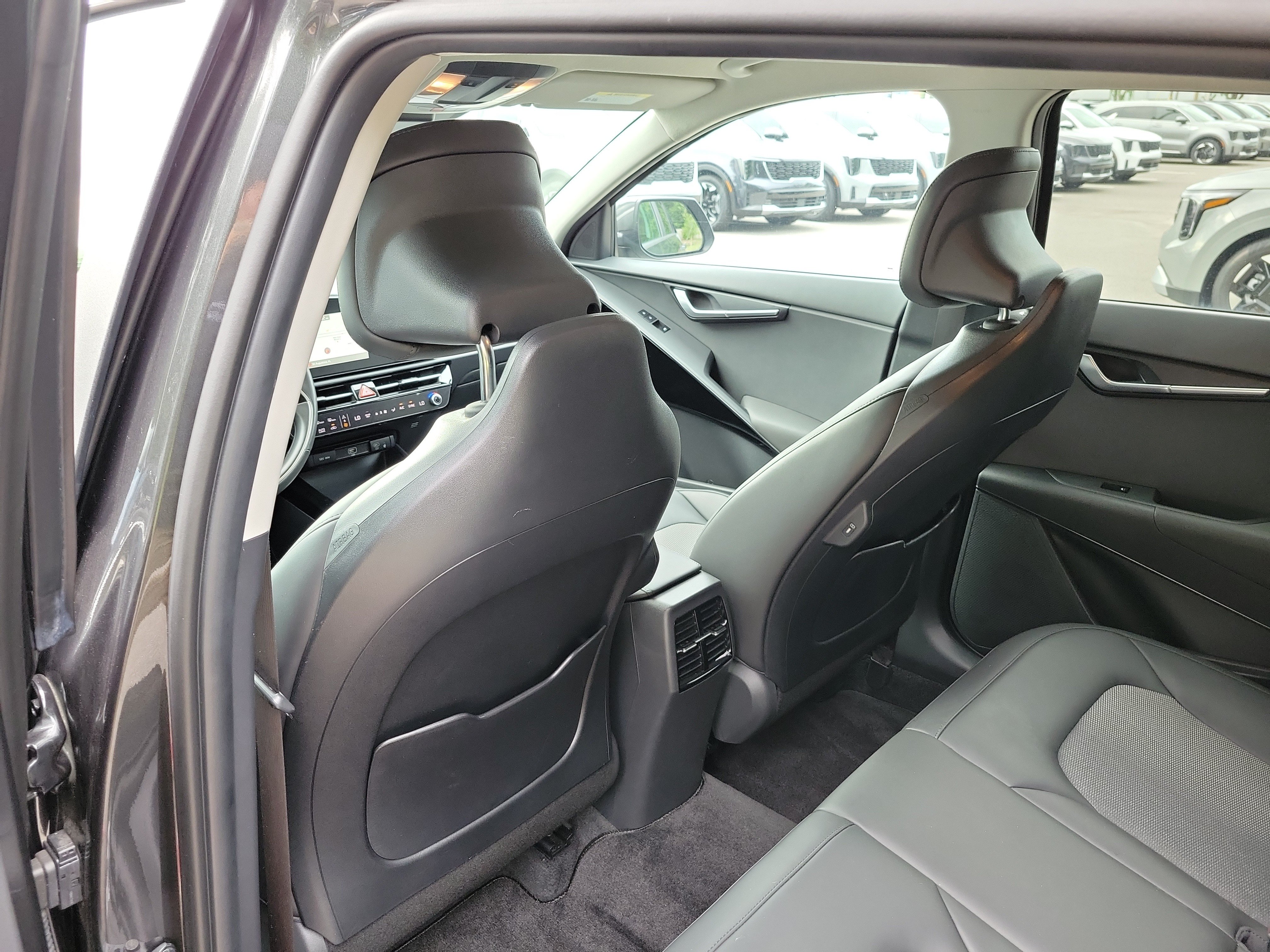 Certified 2025 Kia Niro EX FWD image 14