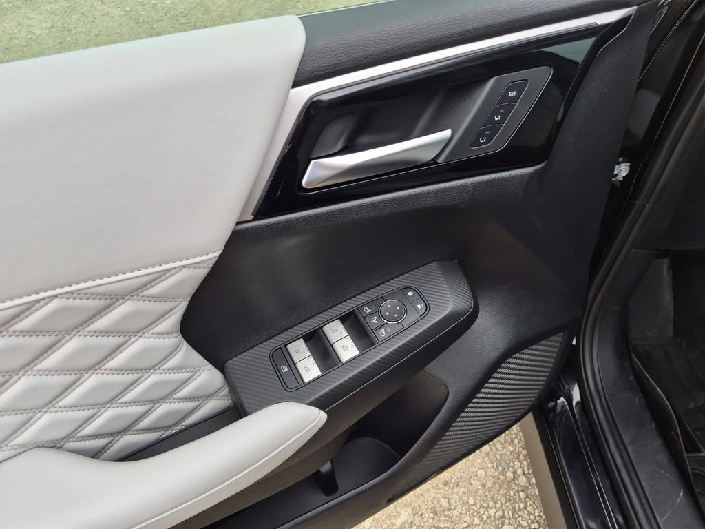 Used 2024 Mitsubishi Outlander SEL image 14