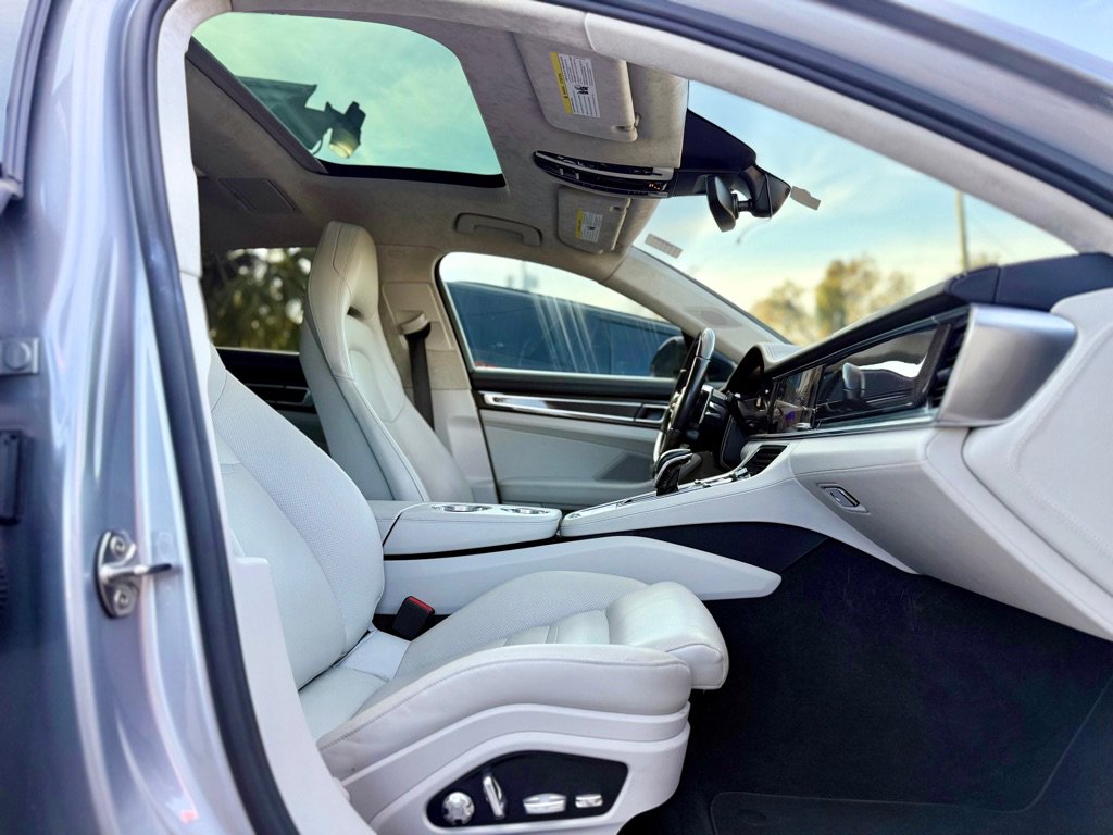 Used 2018 Porsche Panamera Turbo Executive w/ Assistance Package image 23