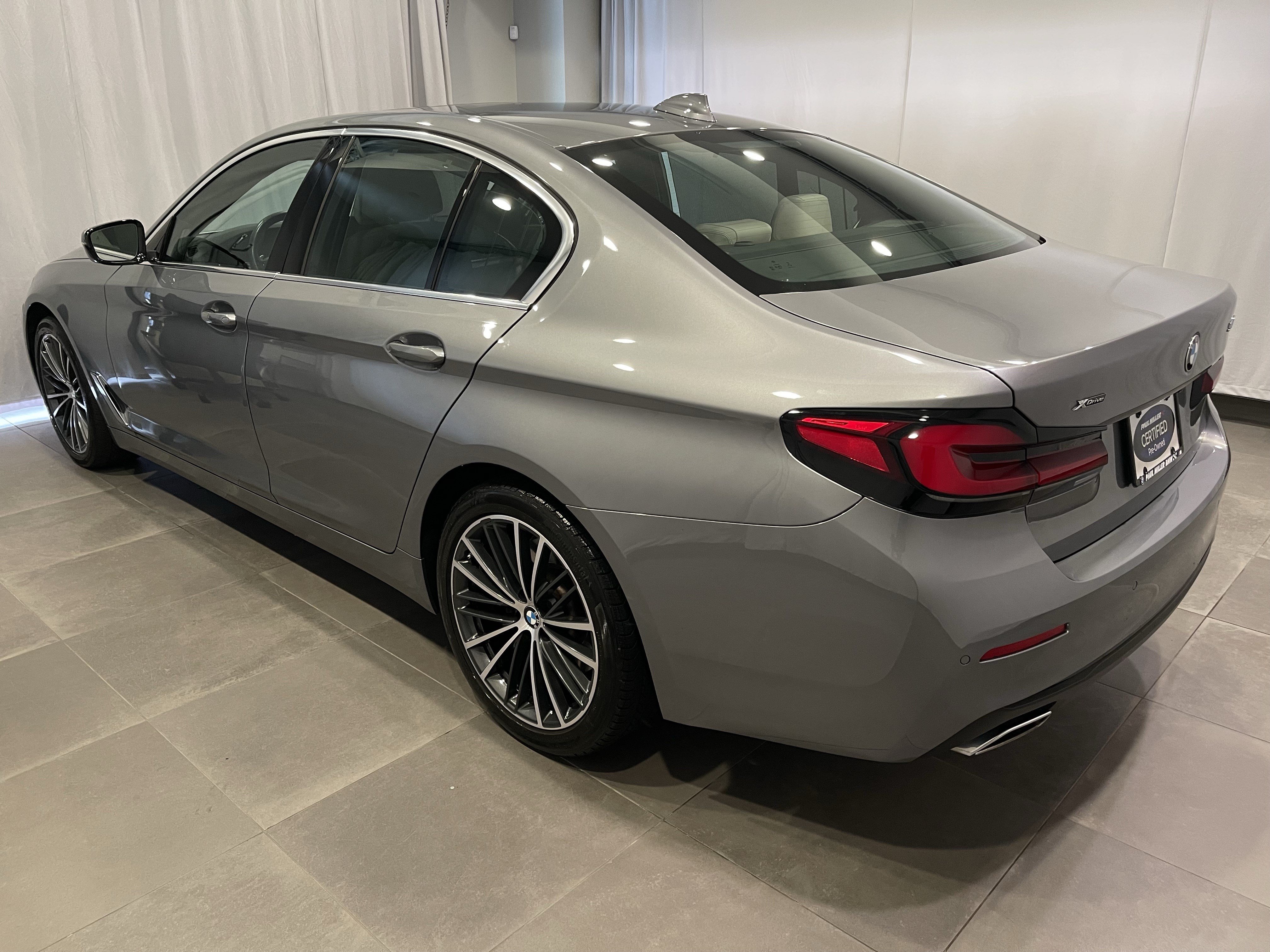 Used 2023 BMW 540i xDrive w/ Executive Package AWD/4WD image 4