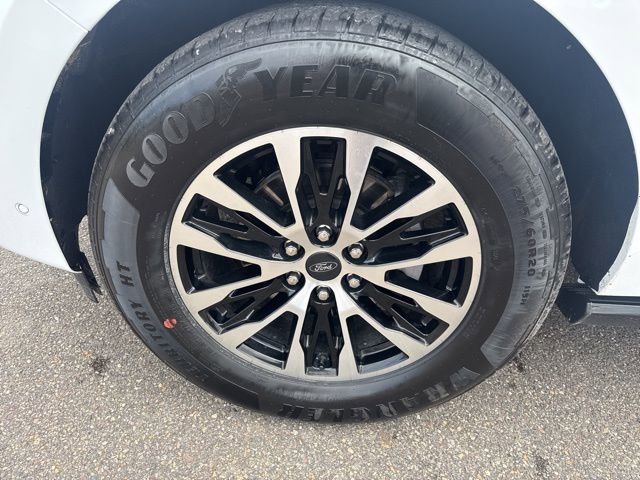 Certified 2025 Ford Expedition Max Platinum image 11