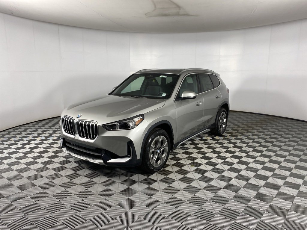 New 2026 BMW X1 xDrive28i w/ Convenience Package image 3