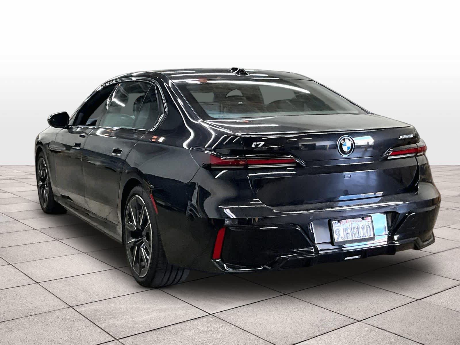 Used 2023 BMW i7 xDrive60 AWD/4WD image 14