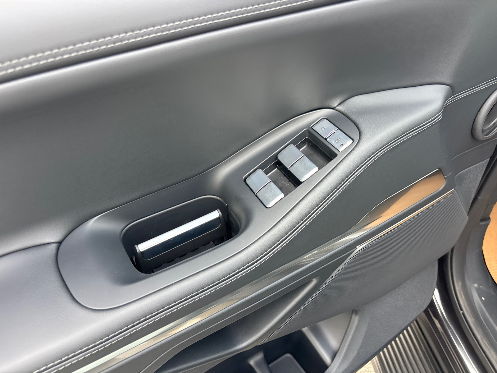 New 2026 Lincoln Navigator Premiere AWD/4WD image 12