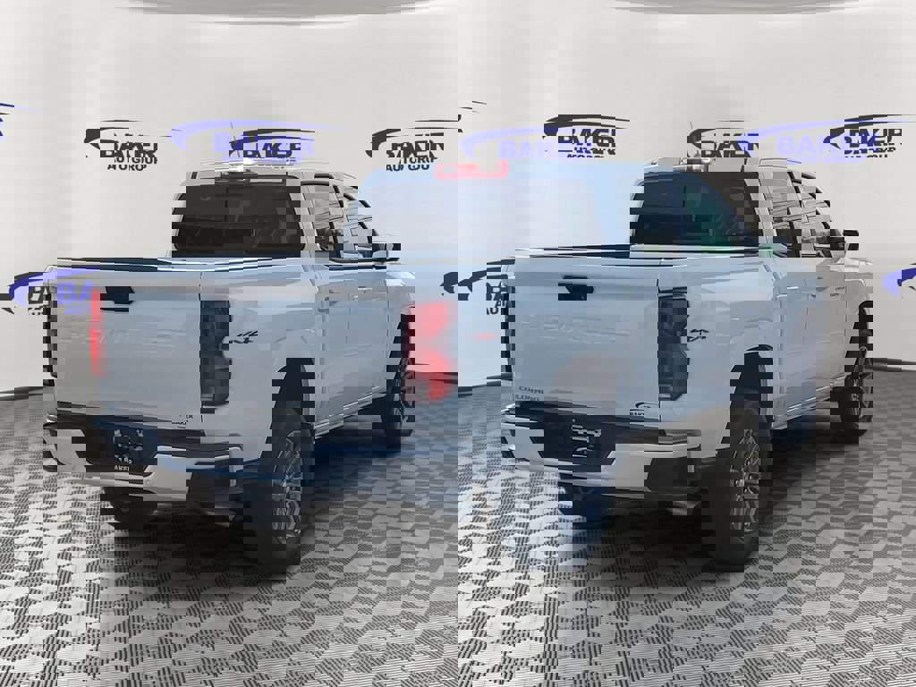 New 2025 Chevrolet Colorado LT w/ LT Convenience Package image 4