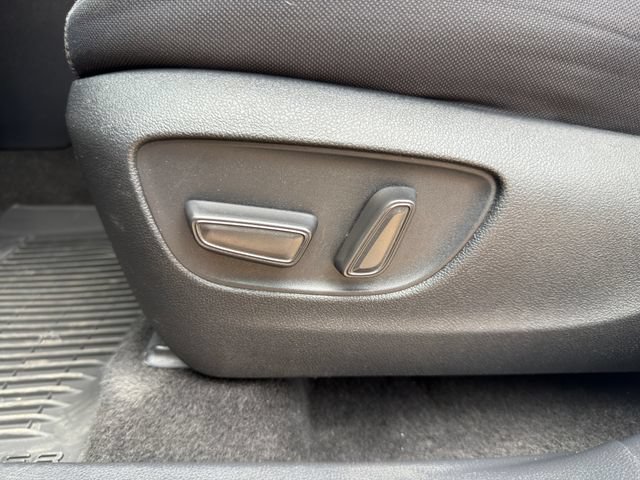 Used 2023 Toyota Highlander LE FWD image 21