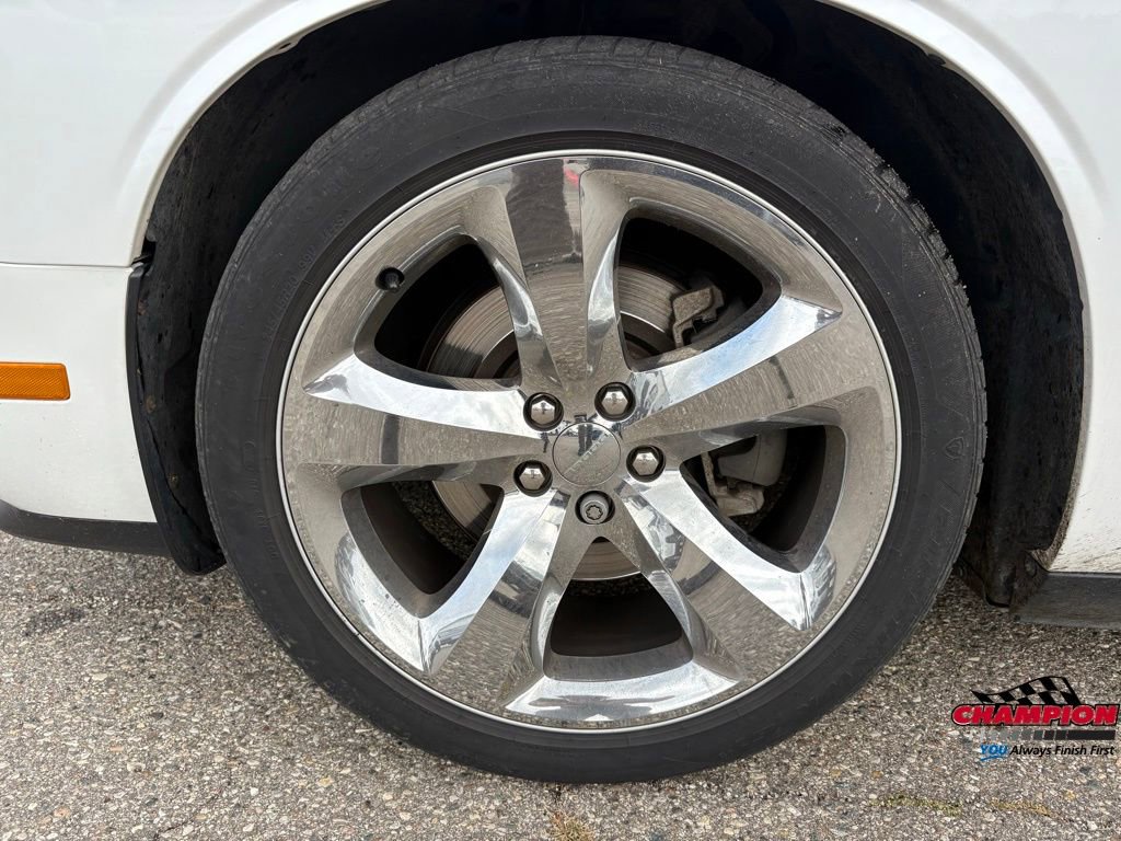 Used 2014 Dodge Challenger R/T image 12