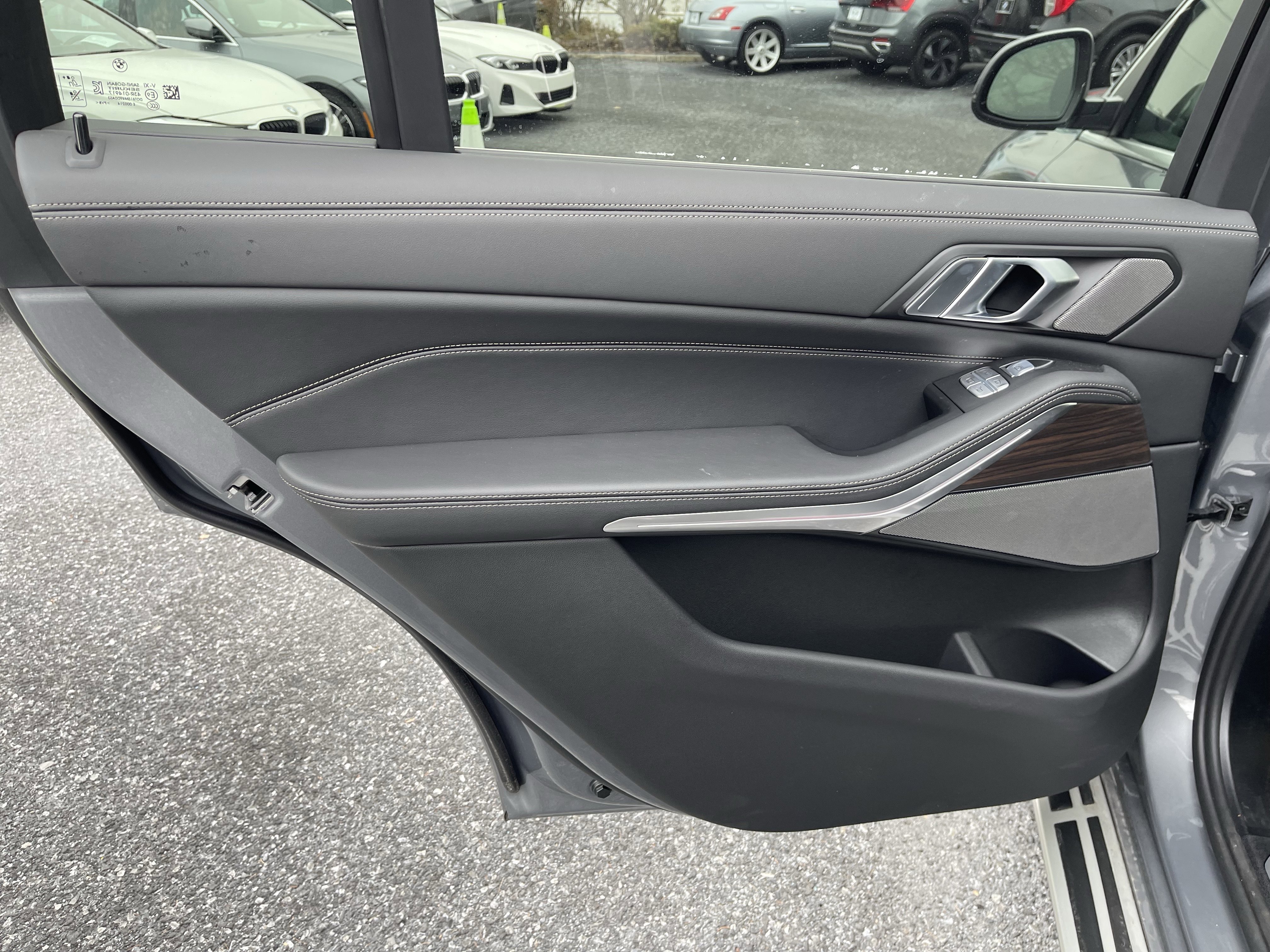 Used 2026 BMW X7 xDrive40i w/ Executive Package image 15