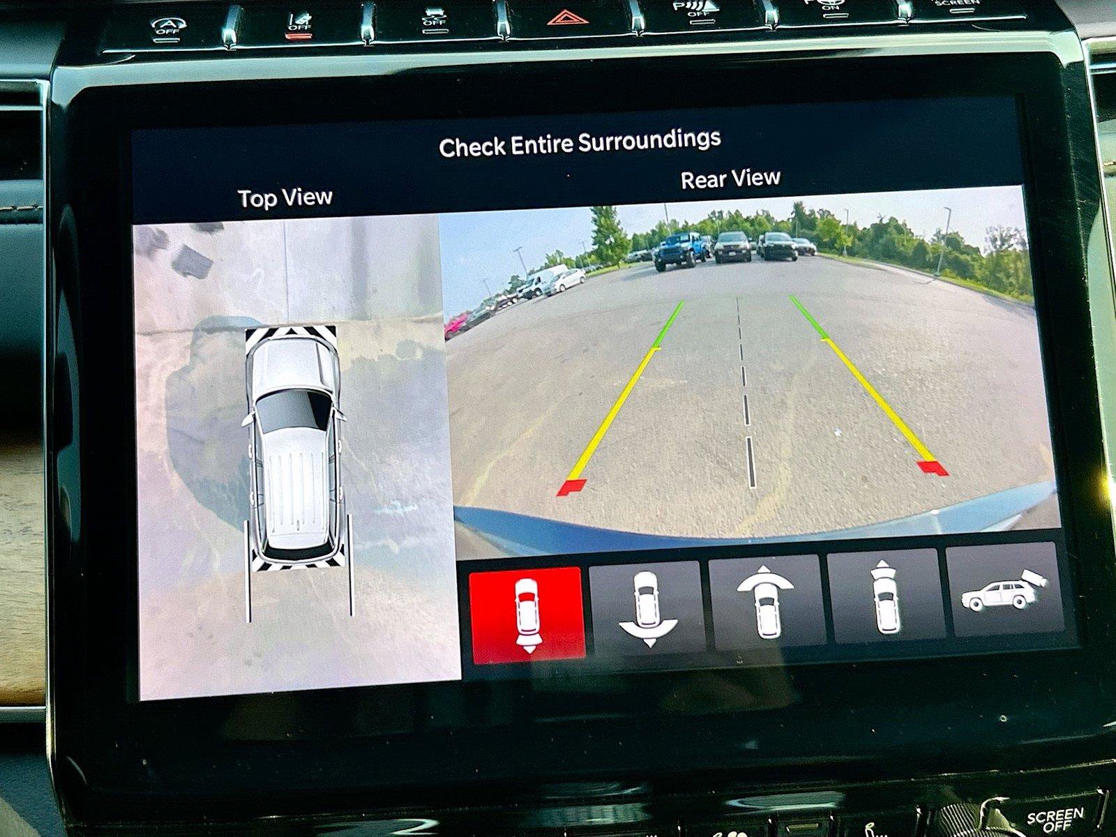 Used 2023 Jeep Grand Cherokee Summit AWD/4WD image 34