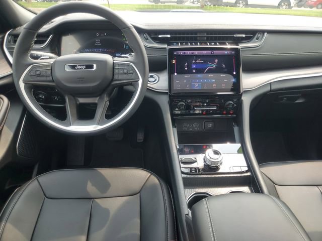 Used 2025 Jeep Grand Cherokee Limited 4xe image 30