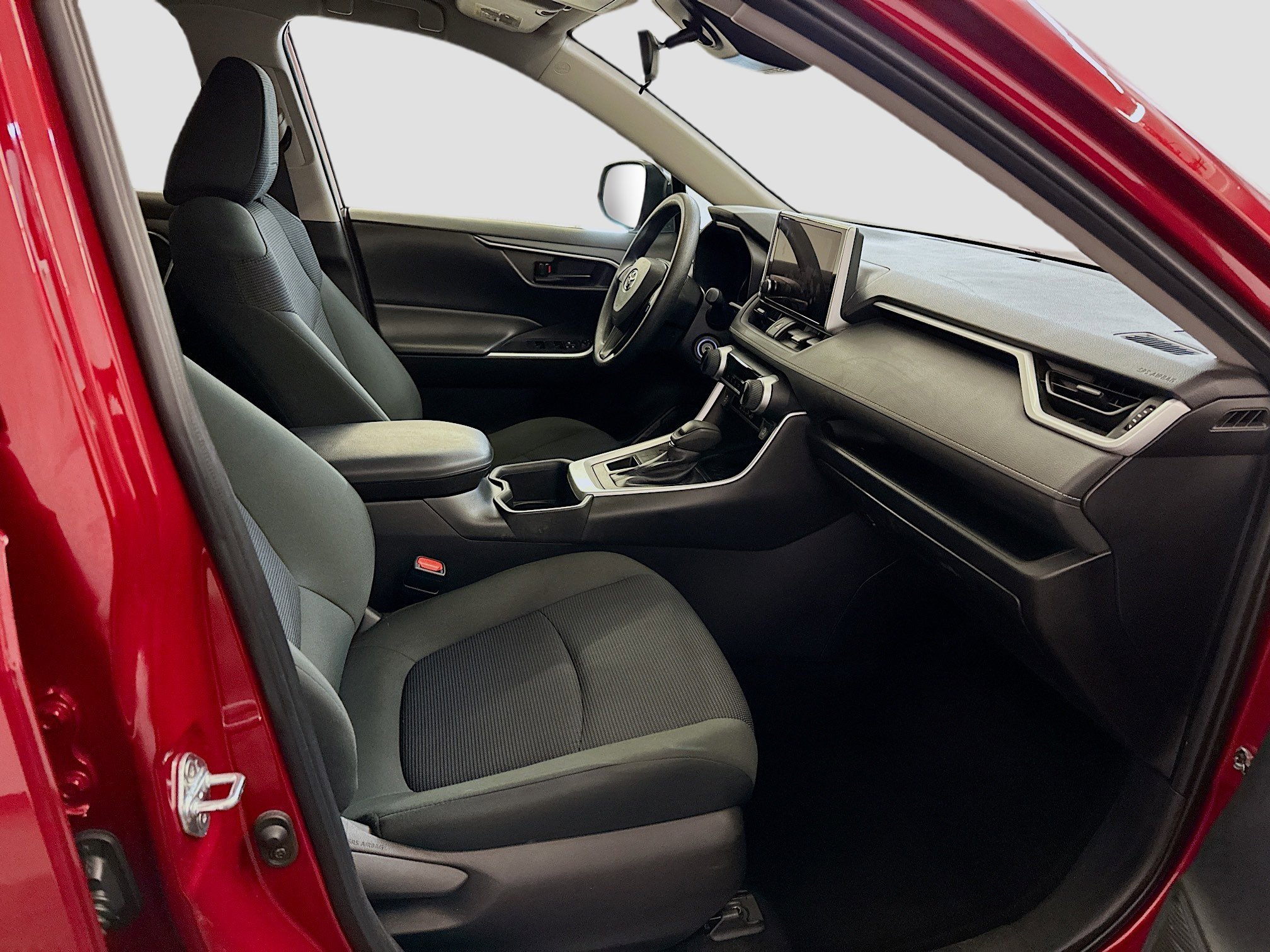 Used 2024 Toyota RAV4 LE image 32