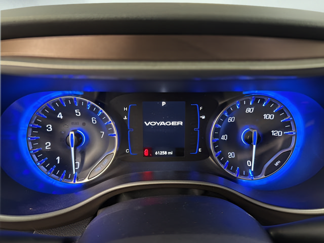 Used 2024 Chrysler Voyager LX FWD image 21