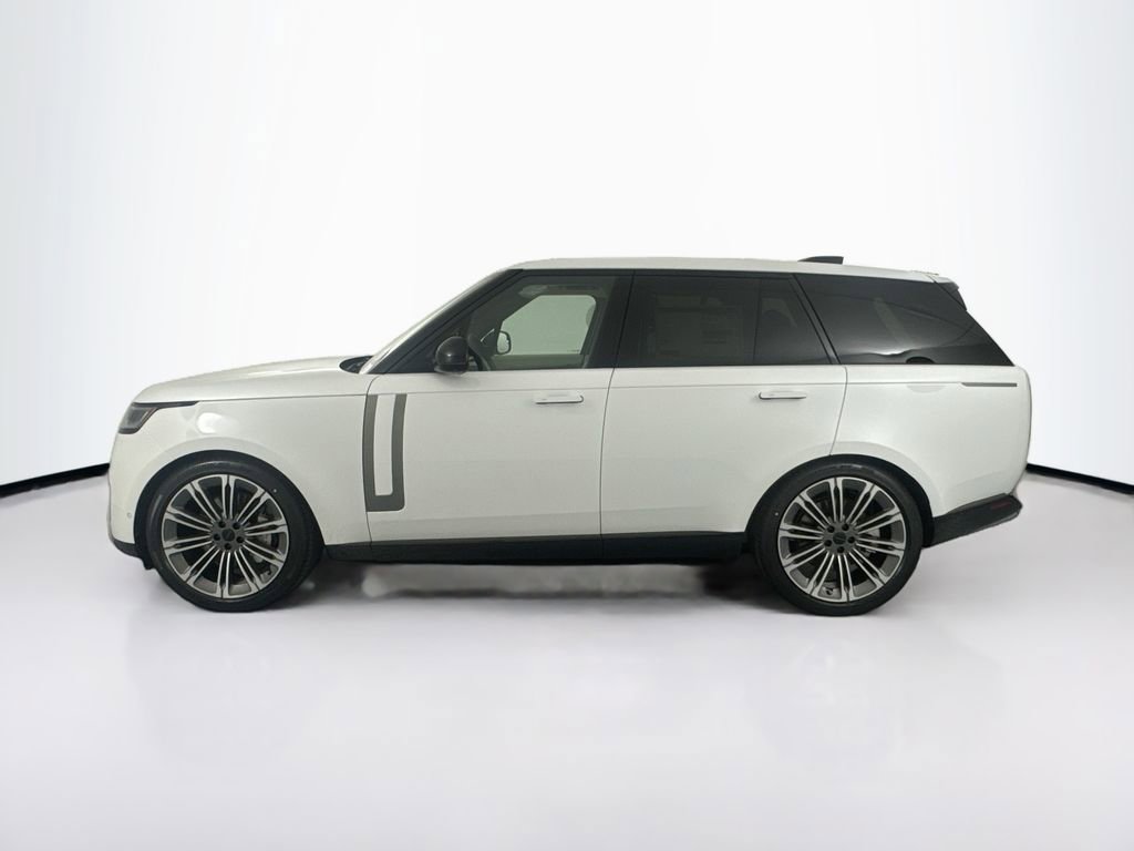 New 2026 Land Rover Range Rover SE image 8