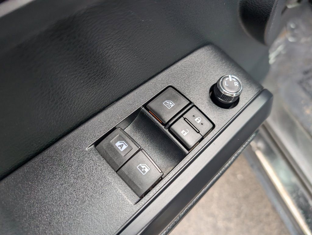 Used 2016 Toyota Tacoma SR w/ SR Convenience Package image 13