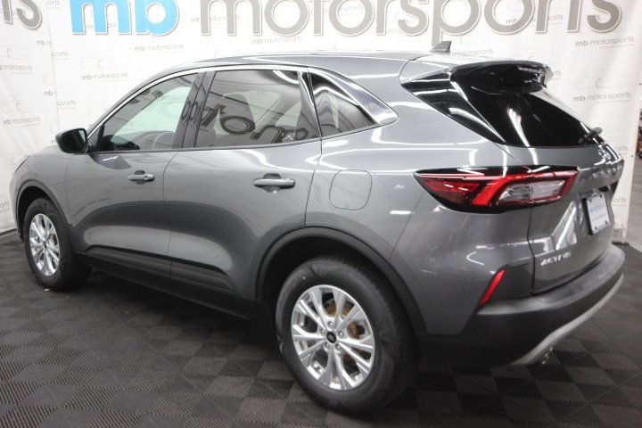 Used 2023 Ford Escape Active image 3