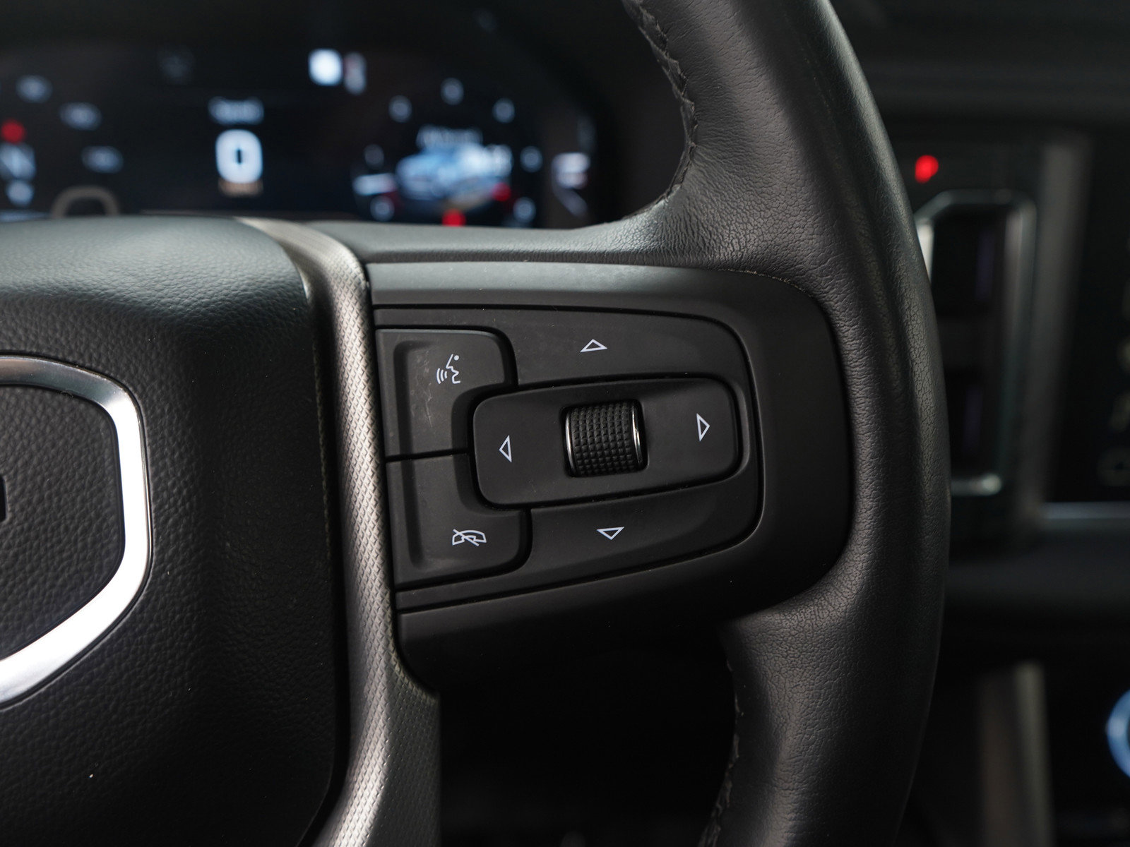 Used 2023 GMC Yukon Denali w/ Denali Reserve Package image 30