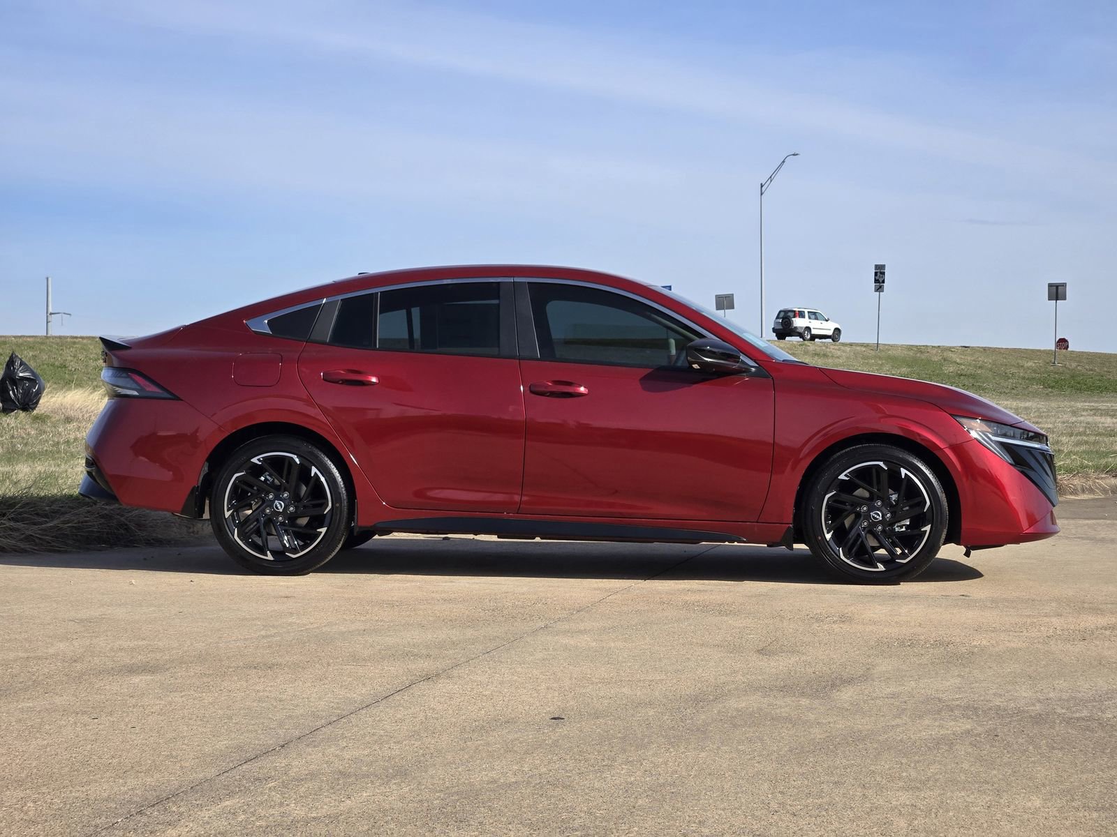 New 2026 Nissan Sentra SR FWD image 7