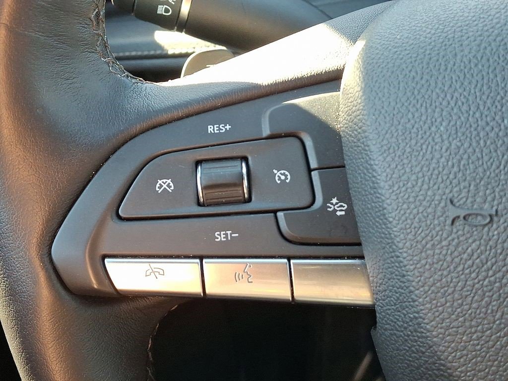 Certified 2025 Cadillac XT4 Premium Luxury AWD/4WD image 28