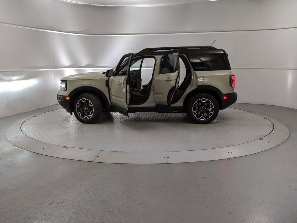 New 2025 Ford Bronco Sport Outer Banks image 11