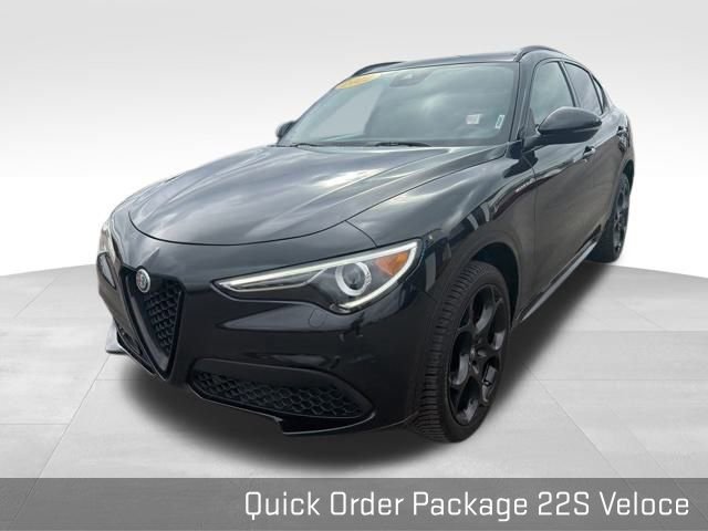 Used 2022 Alfa Romeo Stelvio Veloce image 6