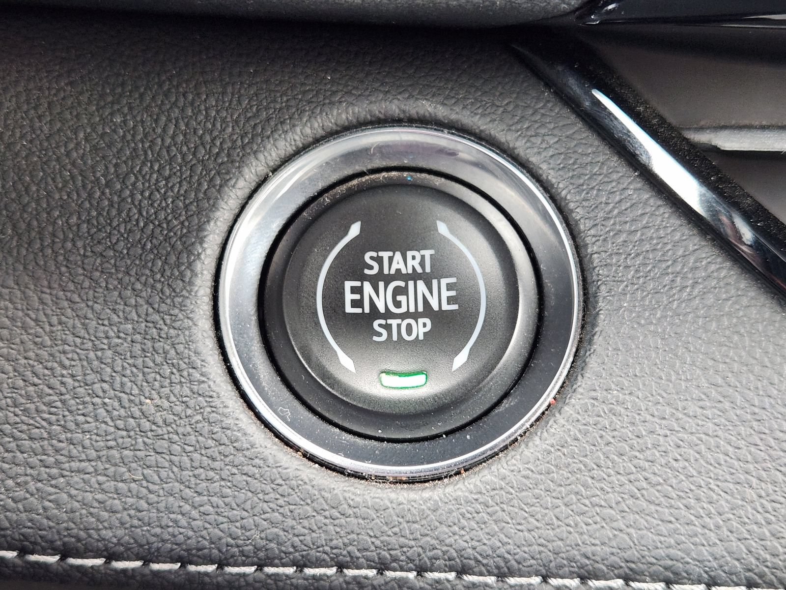 Certified 2025 Buick Enclave Sport Touring w/ Power Package FWD image 24