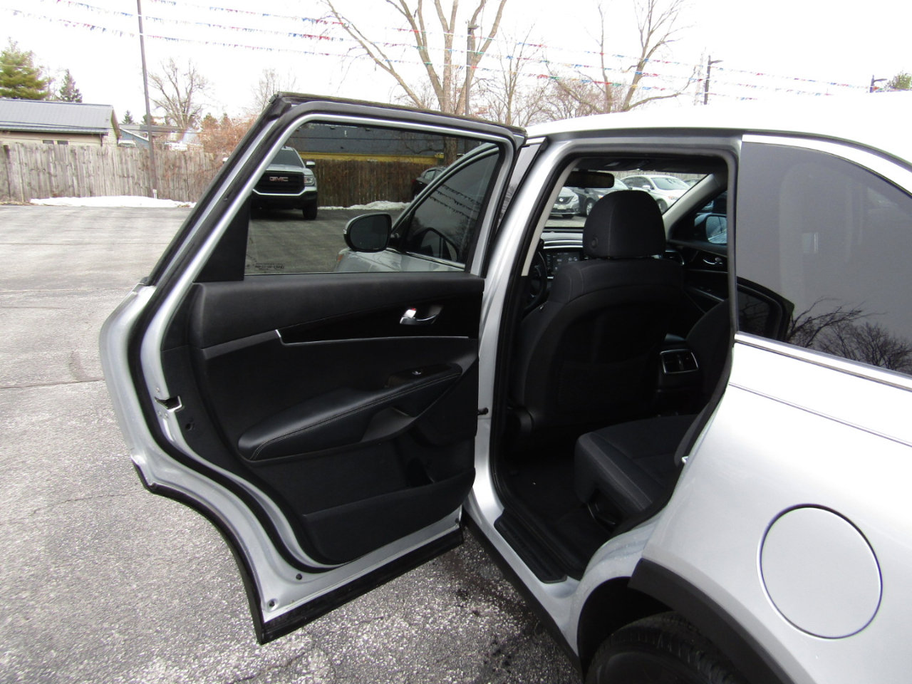 Used 2019 Kia Sorento LX image 16