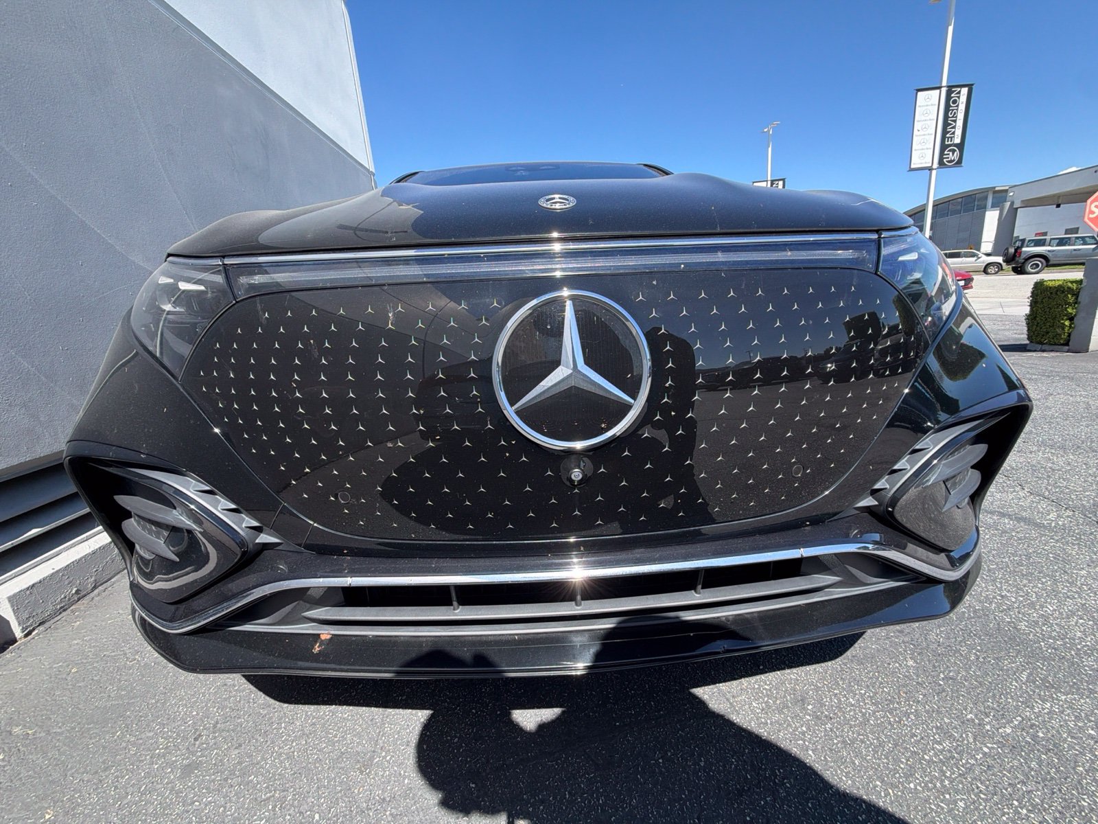 Used 2023 Mercedes-Benz EQS 450+ SUV w/ AMG Line Exterior Package image 4