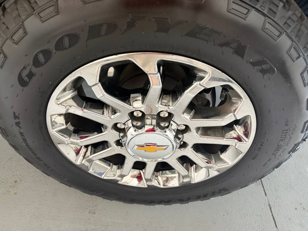 Used 2026 Chevrolet Silverado 2500 LTZ w/ LTZ Premium Package image 13