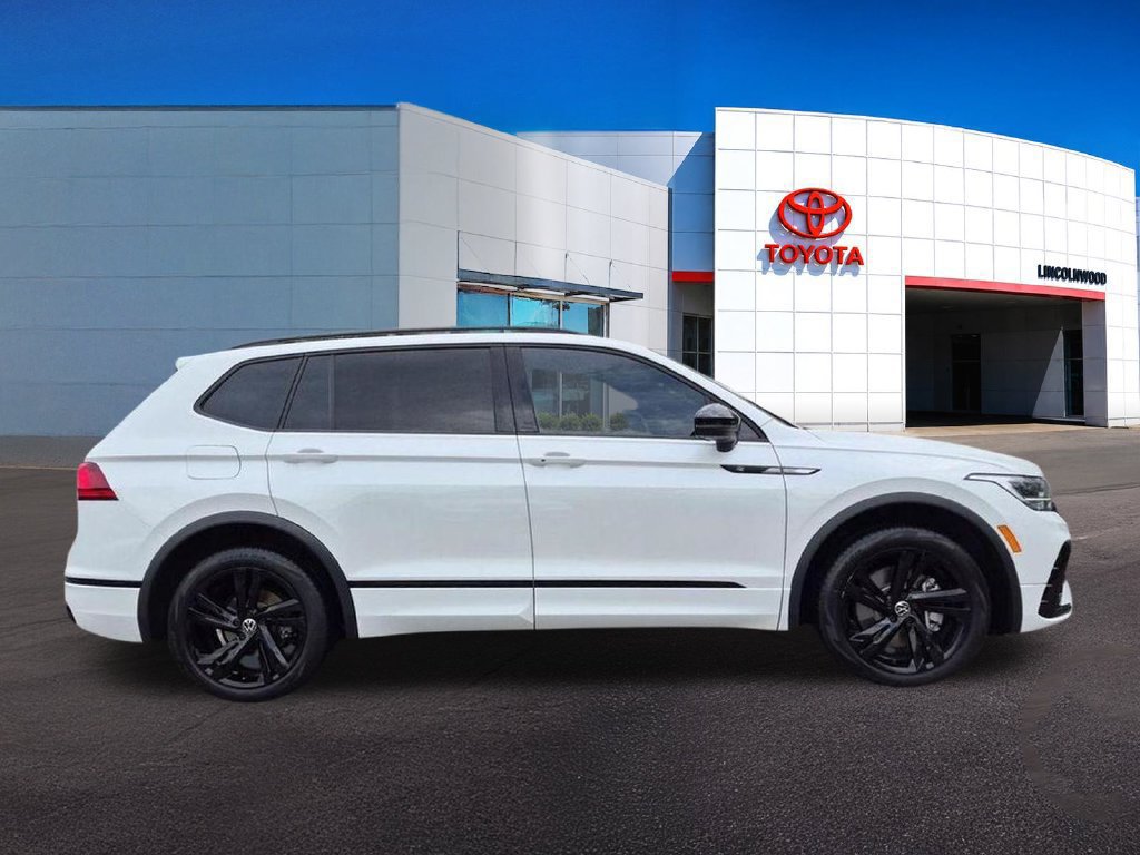 Used 2023 Volkswagen Tiguan SE R-Line FWD image 10