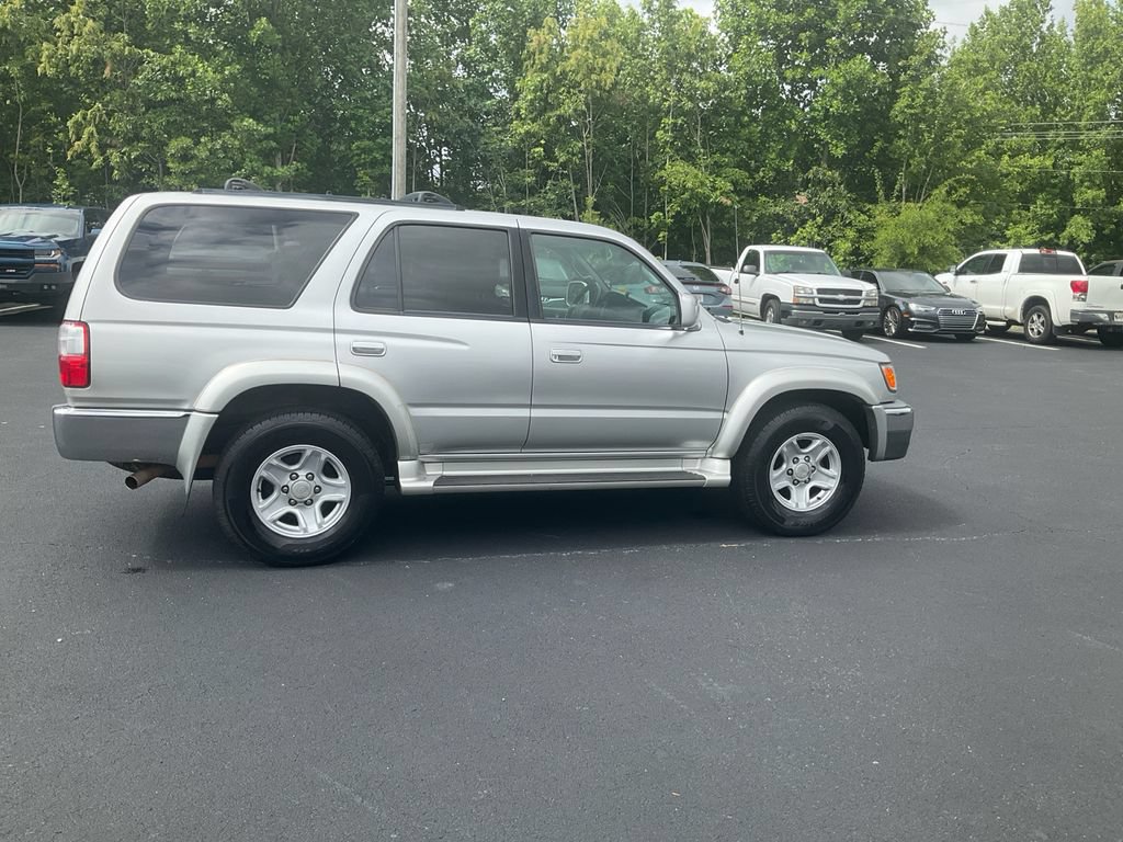 Used 2001 Toyota 4Runner SR5 RWD image 4