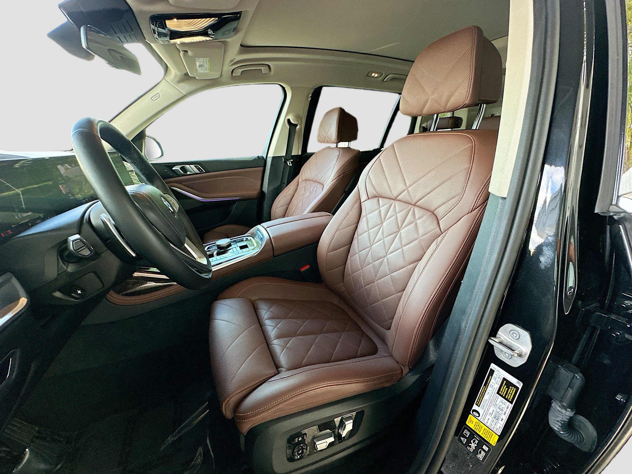 Certified 2024 BMW X7 xDrive40i w/ Premium Package image 22