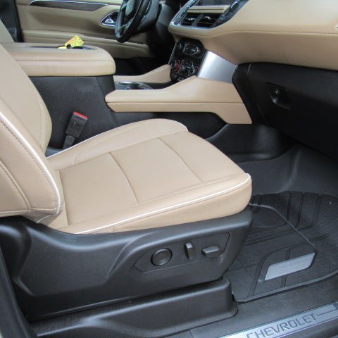 Used 2024 Chevrolet Suburban Premier AWD/4WD image 16