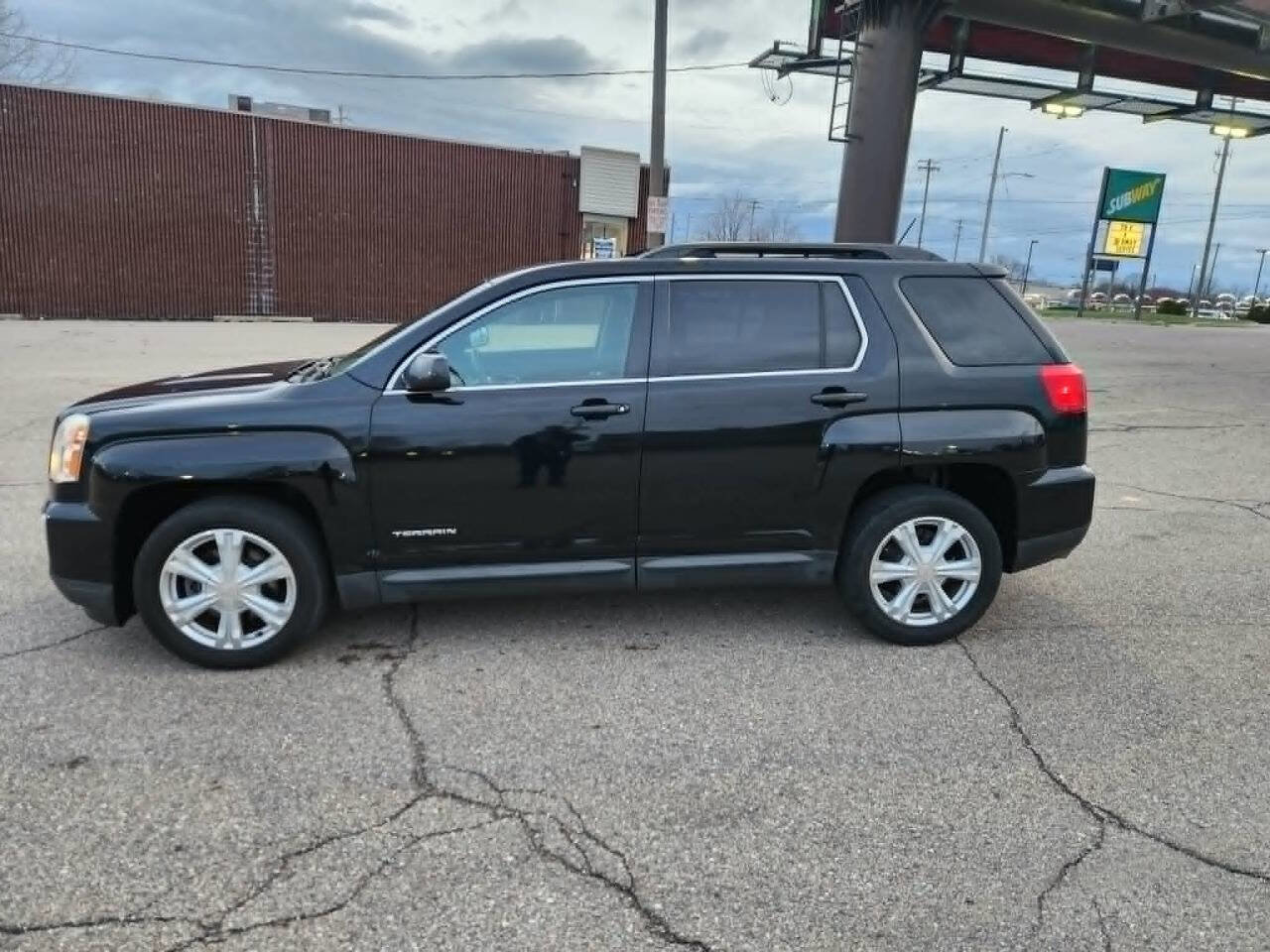 Used 2017 GMC Terrain SLE w/ Convenience Package image 7