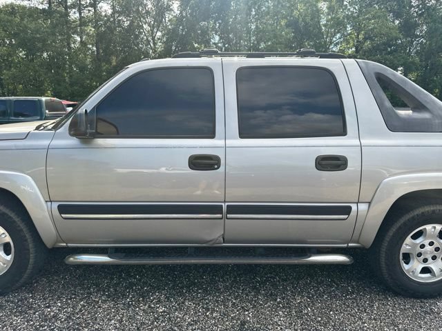 Used 2005 Chevrolet Avalanche Z66 w/ Preferred Equipment Group RWD image 15