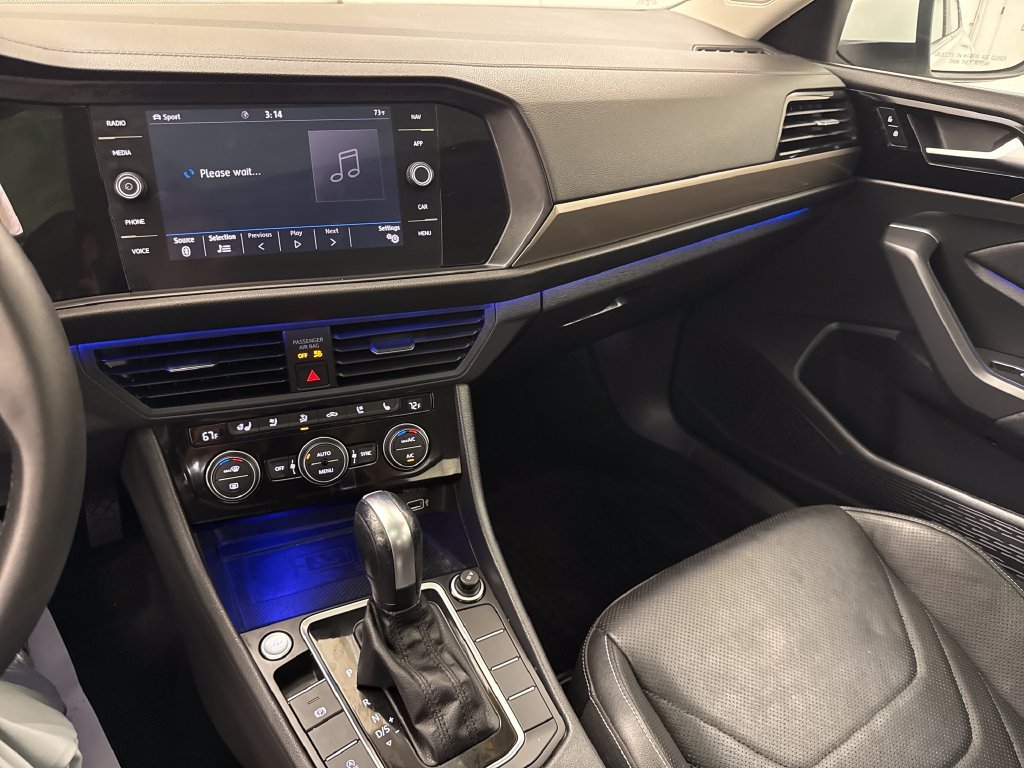 Used 2020 Volkswagen Jetta SEL Premium FWD image 12