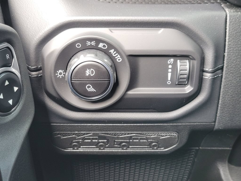 New 2026 Jeep Gladiator Rubicon w/ Safety Group AWD/4WD image 11