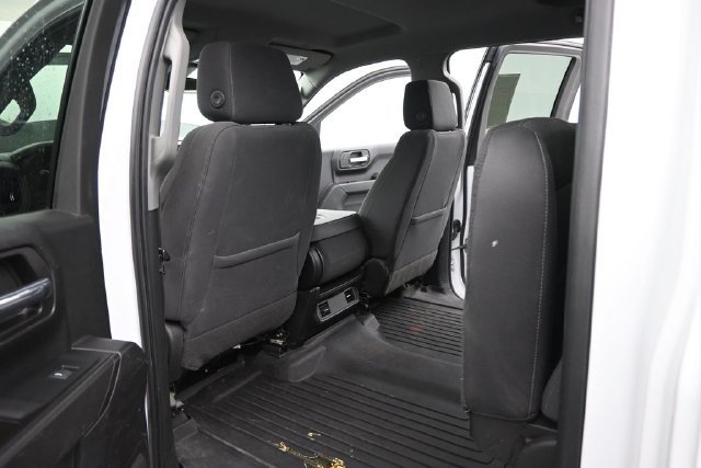 Used 2022 Chevrolet Silverado 1500 Custom w/ Safety Confidence Package AWD/4WD image 13