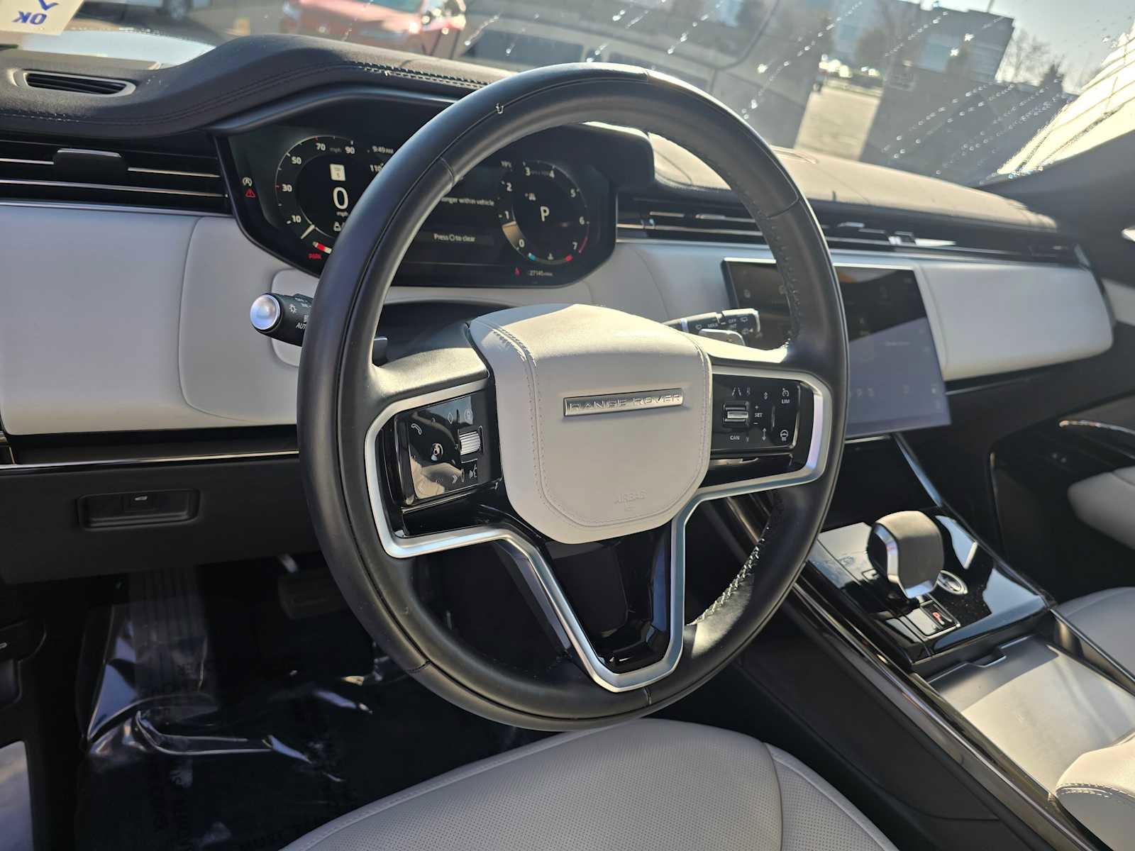 Used 2024 Land Rover Range Rover Sport SE image 26