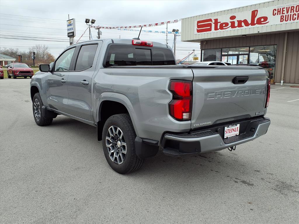 Used 2023 Chevrolet Colorado LT w/ LT Convenience Package III image 9