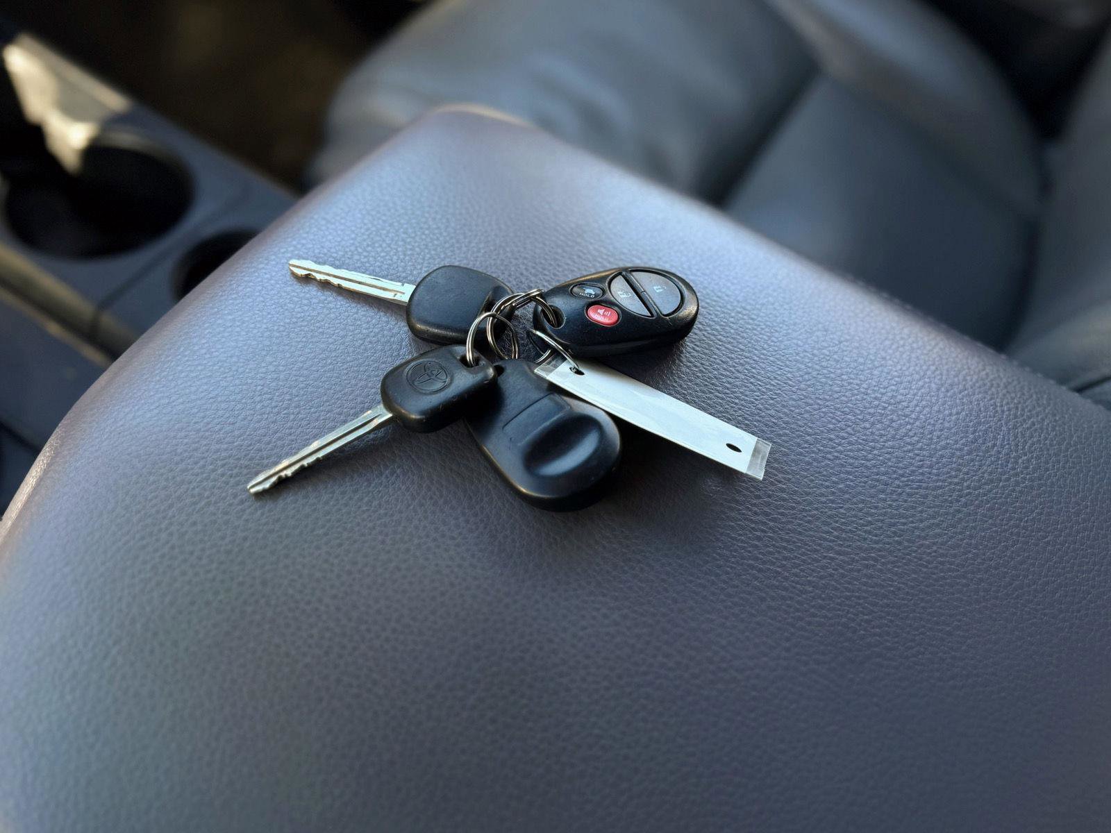 Used 2012 Toyota Sequoia Platinum image 23