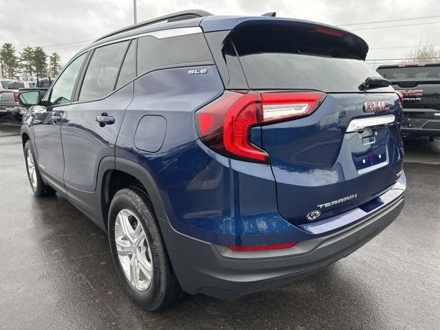 Used 2023 GMC Terrain SLE w/ Driver Convenience Package AWD/4WD image 3