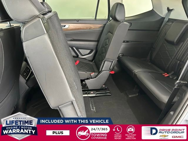 Used 2025 Volkswagen Atlas SE image 24