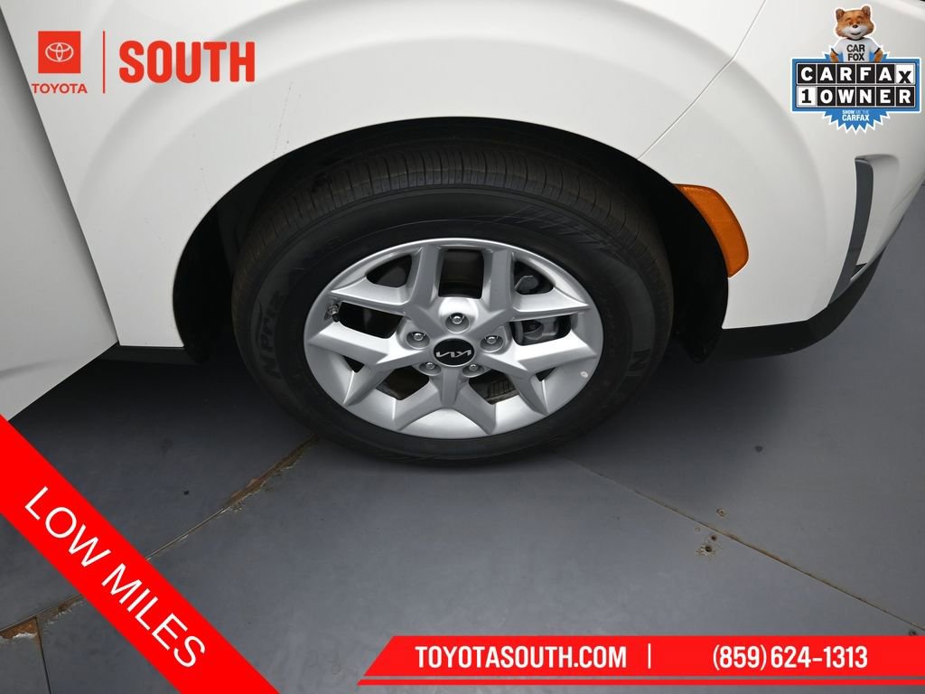 Used 2025 Kia Soul LX w/ LX Technology Package FWD image 27