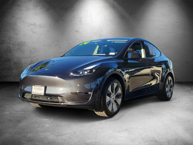 Used 2024 Tesla Model Y Long Range AWD/4WD image 5
