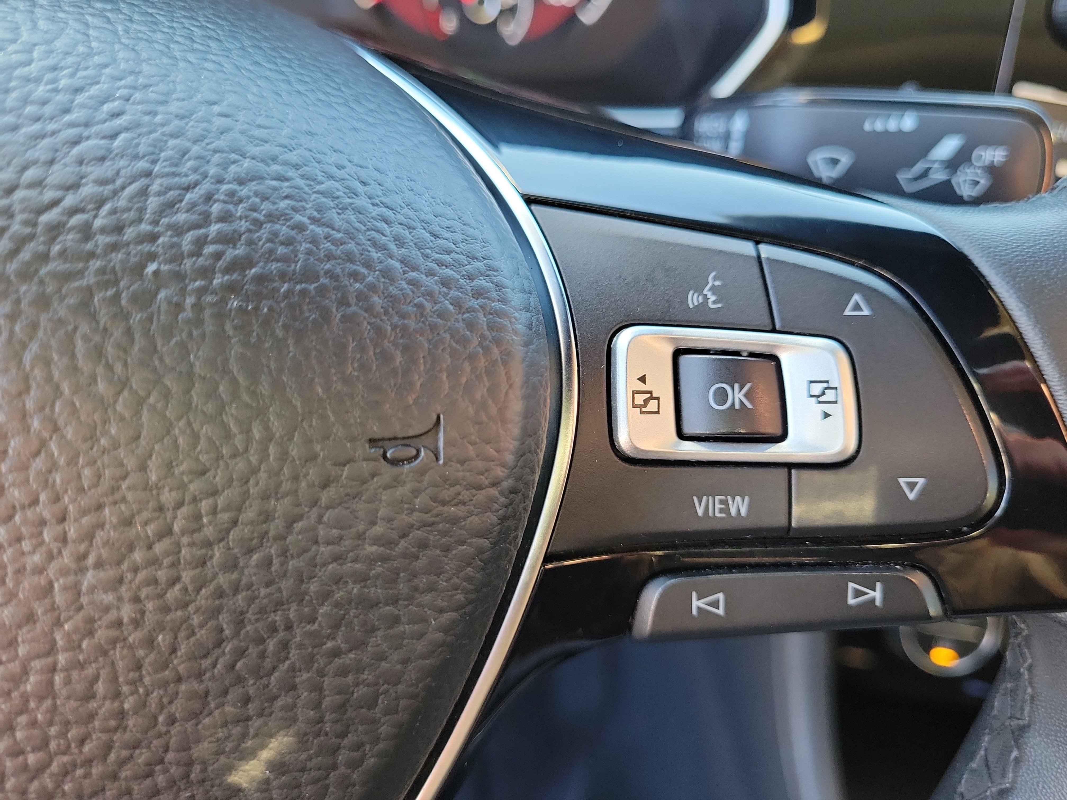 Used 2020 Volkswagen Jetta SE image 25