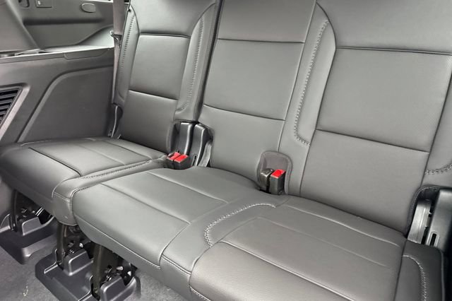 New 2026 GMC Yukon Denali w/ Sun & Power Step Package AWD/4WD image 17