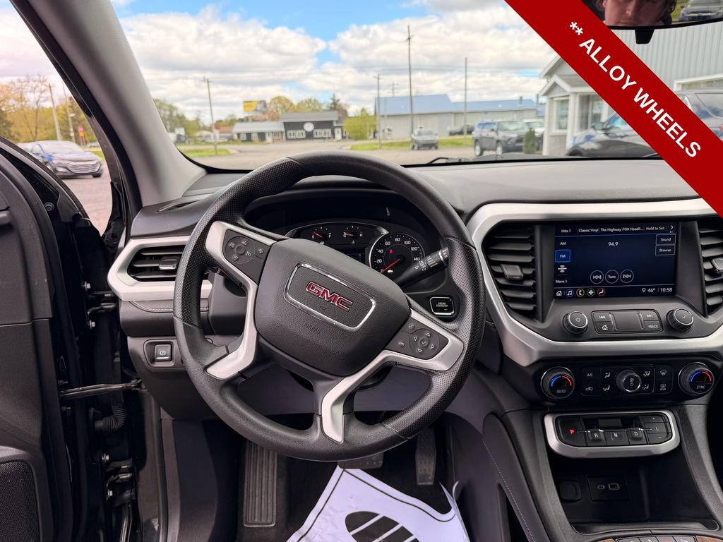 Used 2023 GMC Acadia SLE AWD/4WD image 17