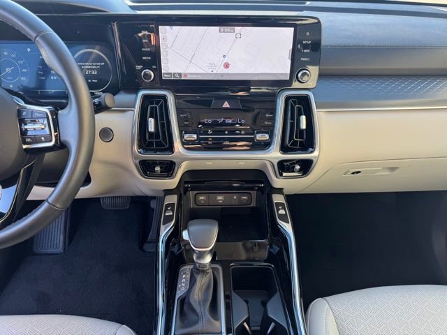 Certified 2023 Kia Sorento SX image 24