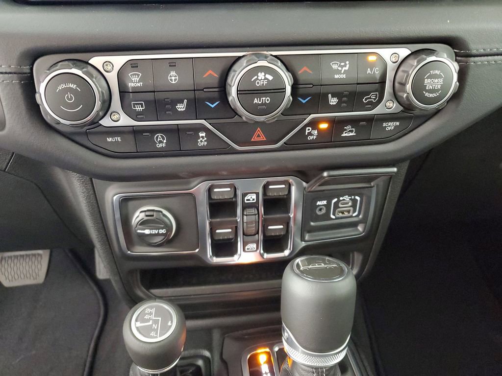 New 2025 Jeep Gladiator Sport image 18