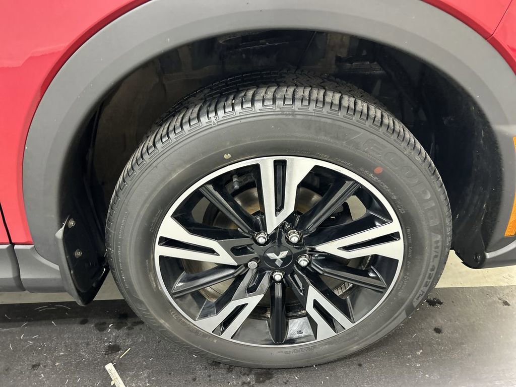 Used 2023 Mitsubishi Eclipse Cross SE image 8